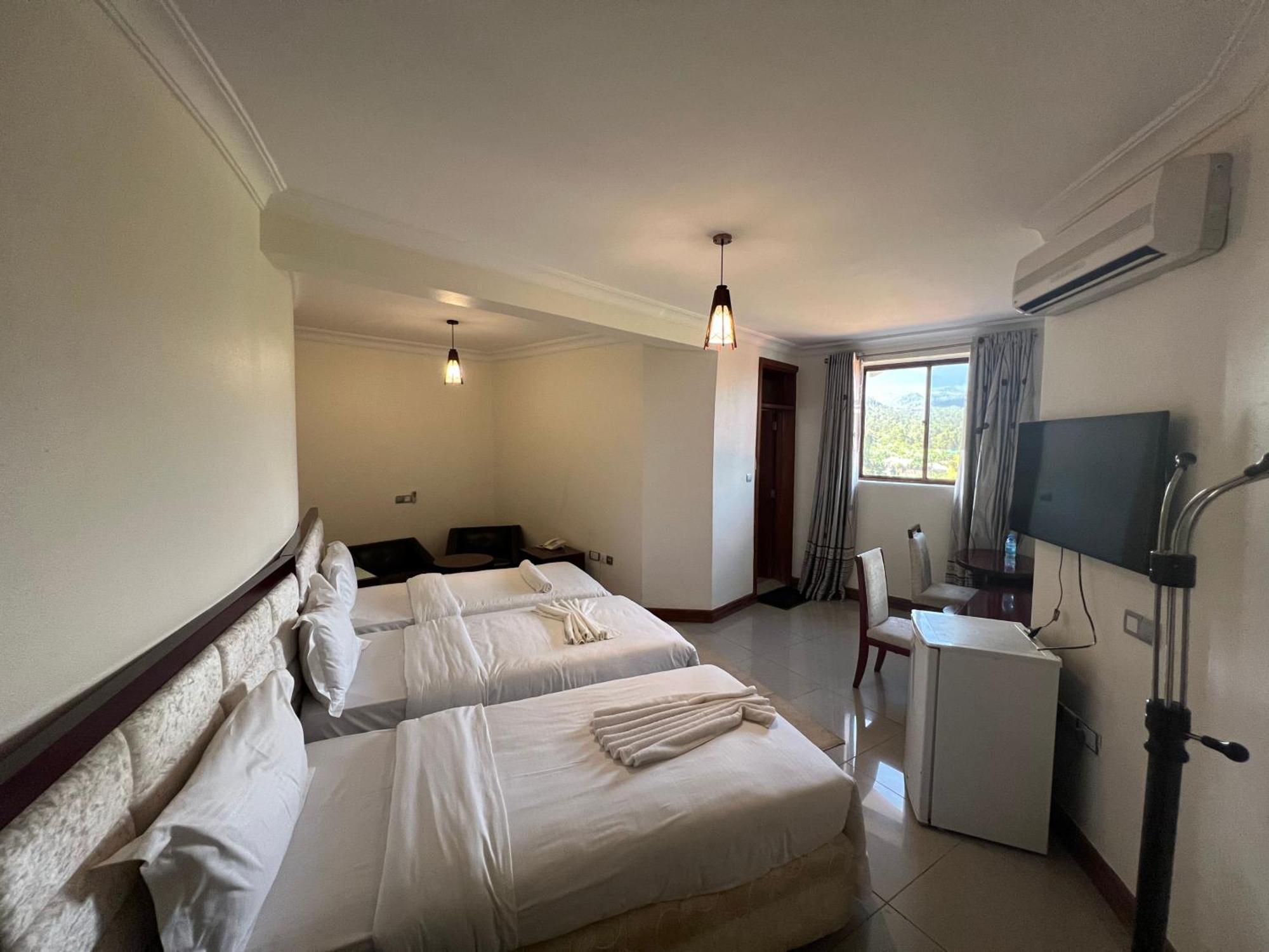 Nejobugg Palace Hotel Nkoanrua Buitenkant foto