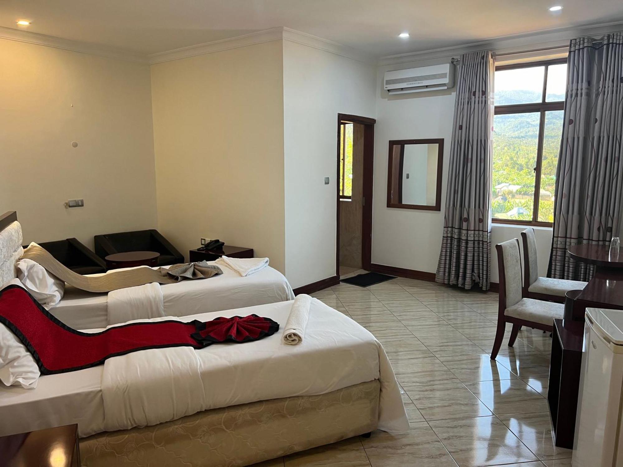 Nejobugg Palace Hotel Nkoanrua Buitenkant foto