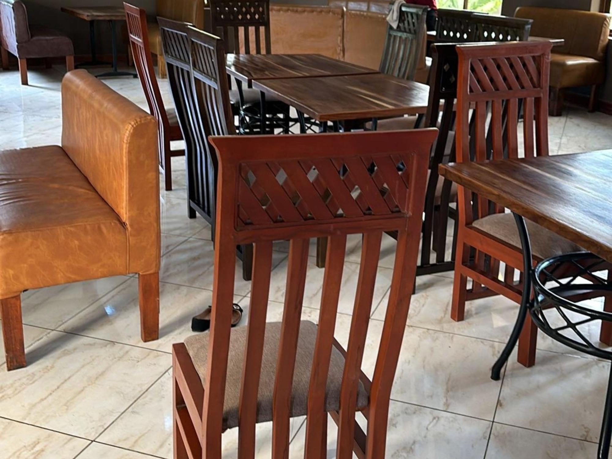 Nejobugg Palace Hotel Nkoanrua Buitenkant foto