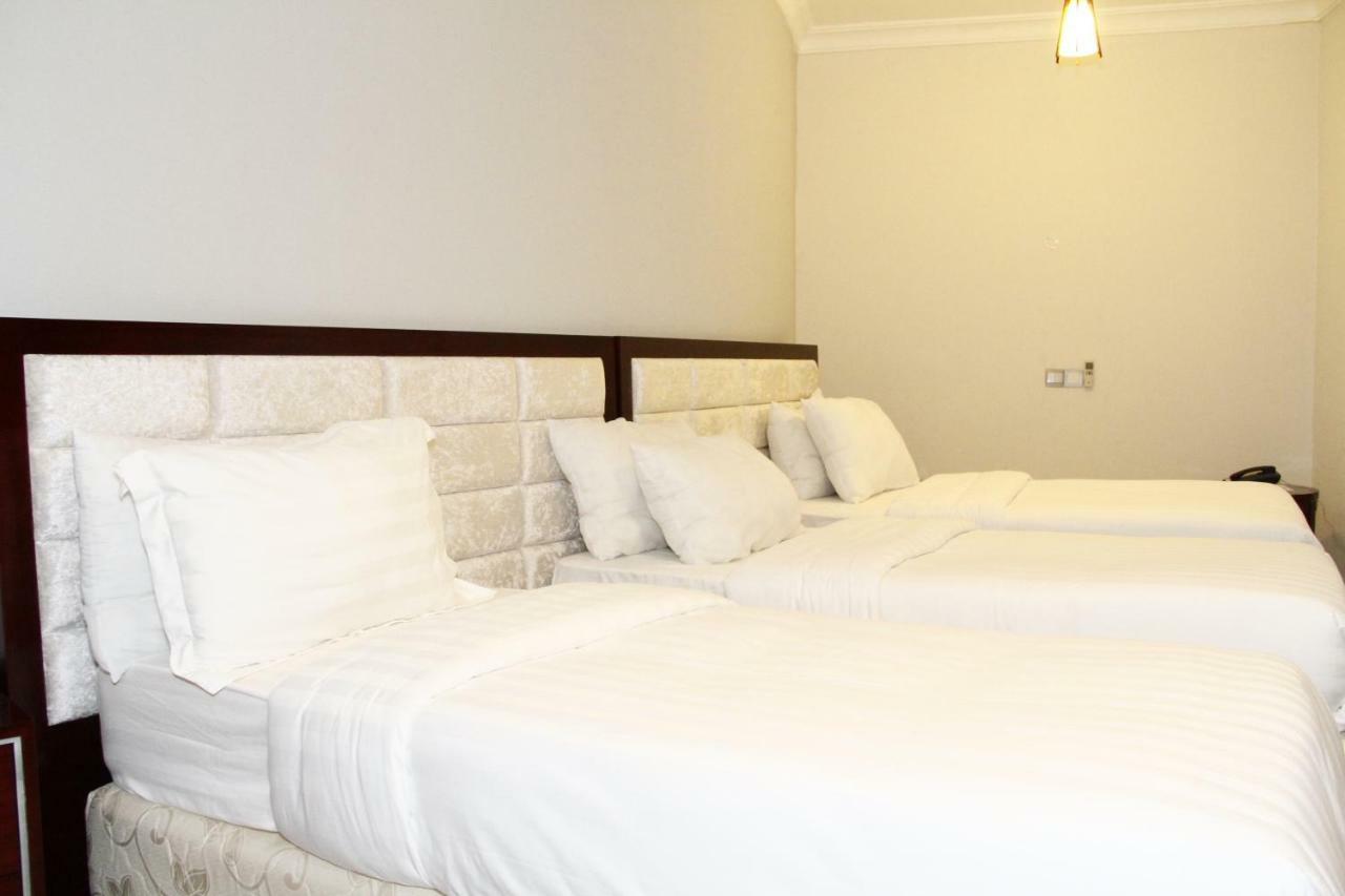 Nejobugg Palace Hotel Nkoanrua Kamer foto