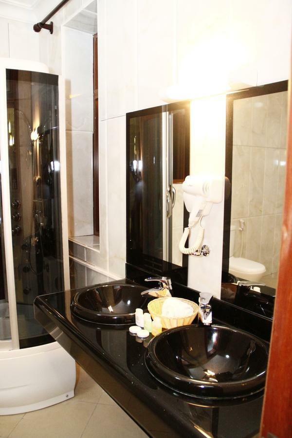 Nejobugg Palace Hotel Nkoanrua Kamer foto