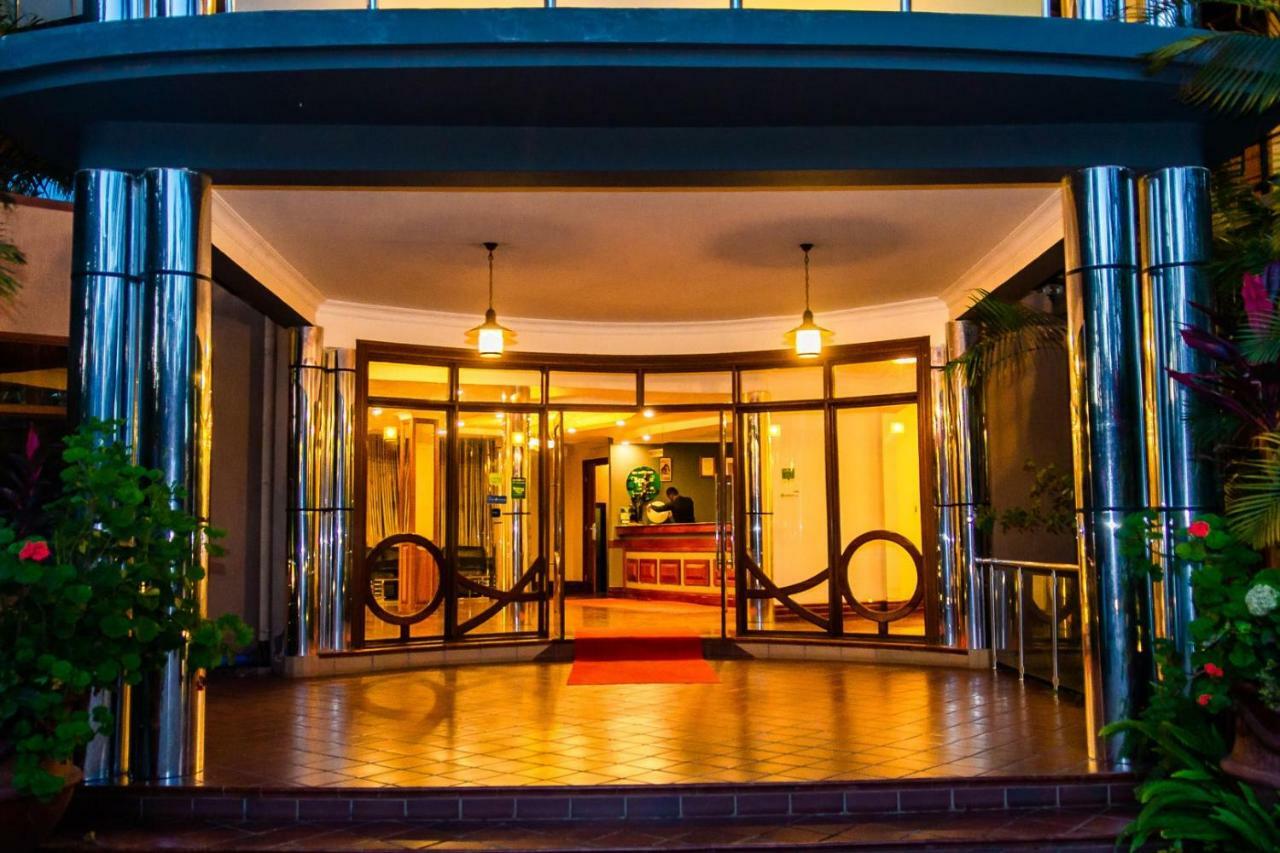 Nejobugg Palace Hotel Nkoanrua Buitenkant foto