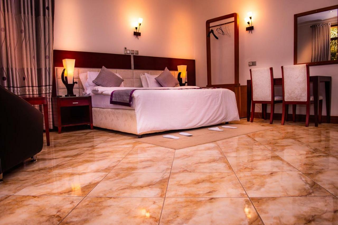 Nejobugg Palace Hotel Nkoanrua Buitenkant foto